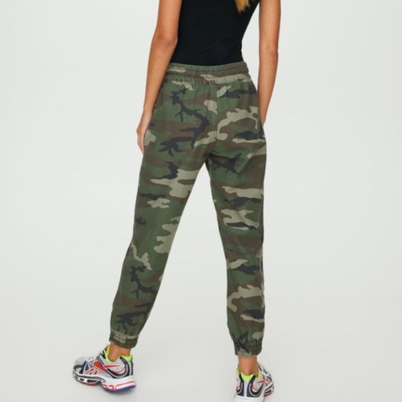 Aritzia TNA Camo Pant Jogger XXS - Picture 2 of 8
